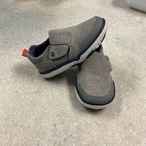 Hush Puppies 5M Suede Hook & Loop Grey Shoe Paw Flex Marley Toddler Sneaker